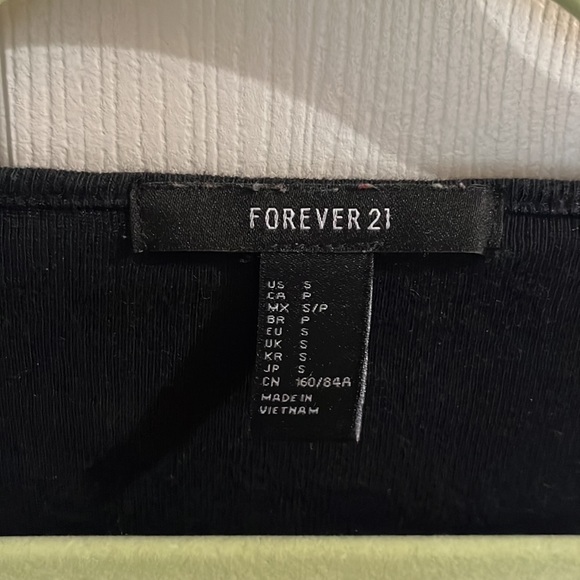 F21 Black Size Small V Neck long sleeve crop top - Picture 2 of 2